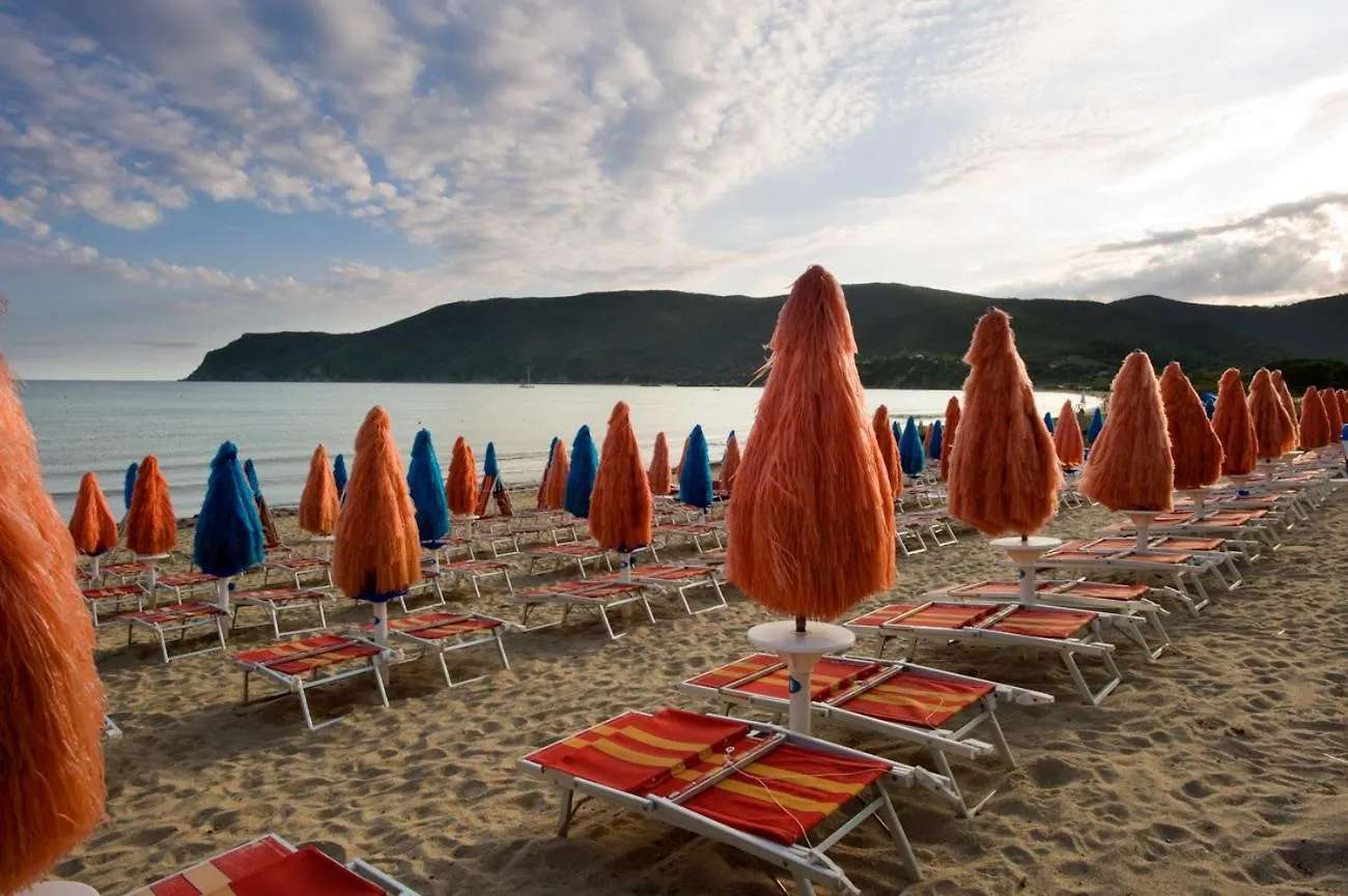 Hotel Club Lacona 4*,  Italy