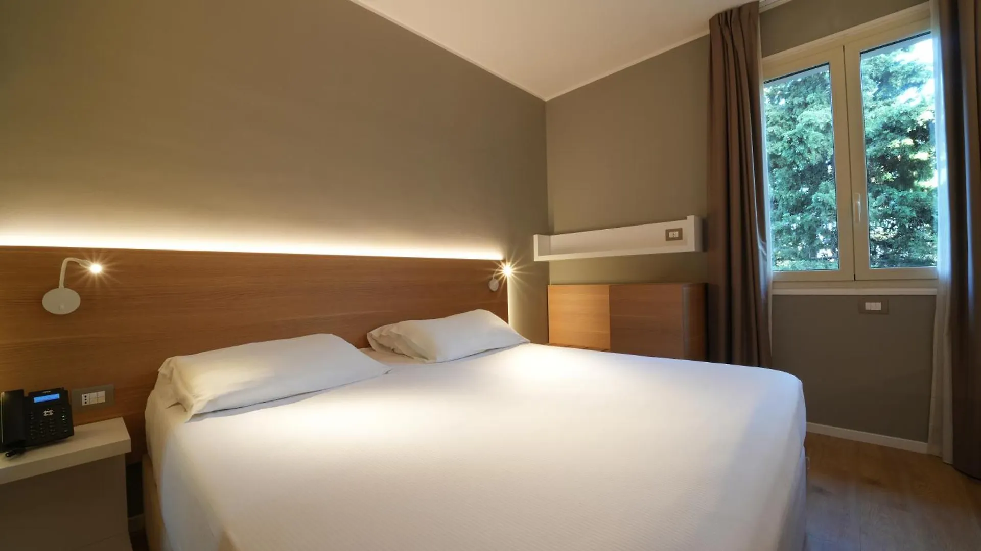Hotel Club Lacona Italy