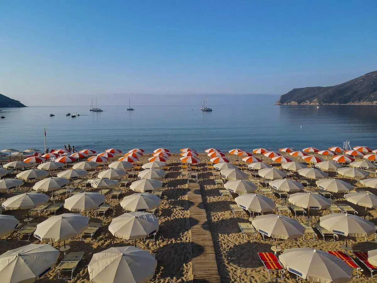 Hotel Club Lacona