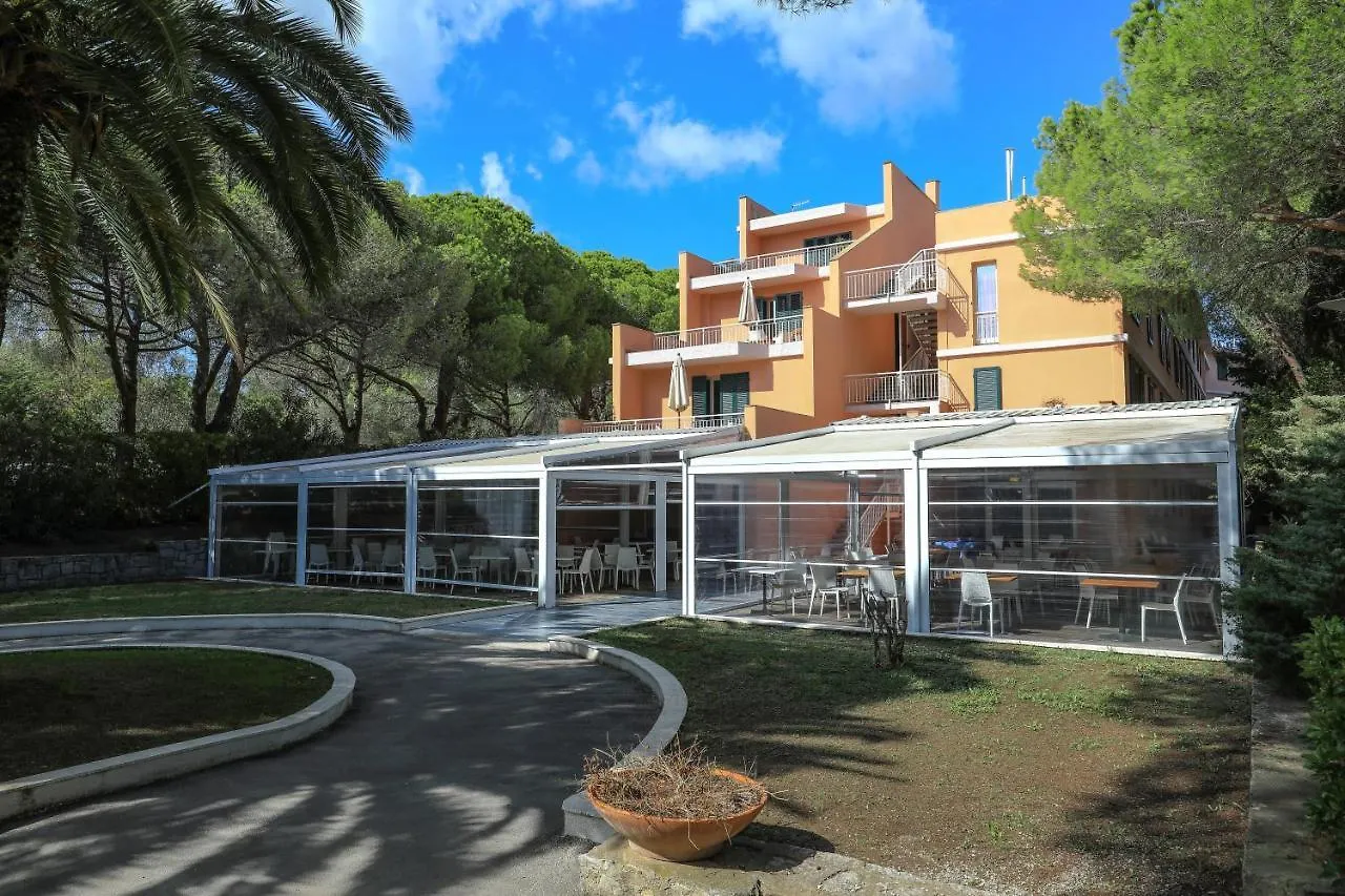 Semesteranläggning (resort) Hotel Club Lacona