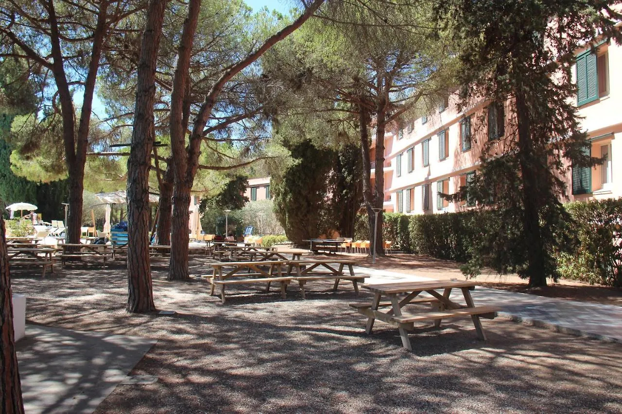 Hotel Club Lacona 4*,