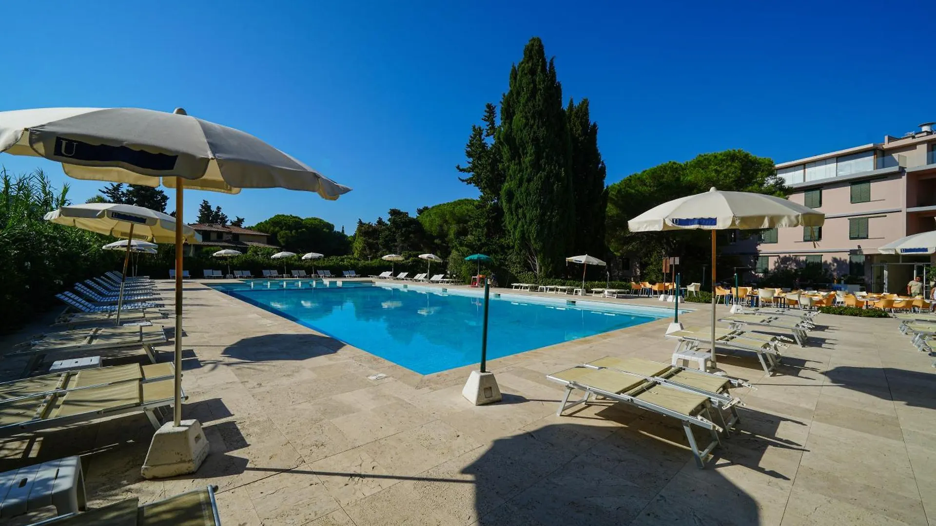 Hotel Club Lacona 4*,  Italien